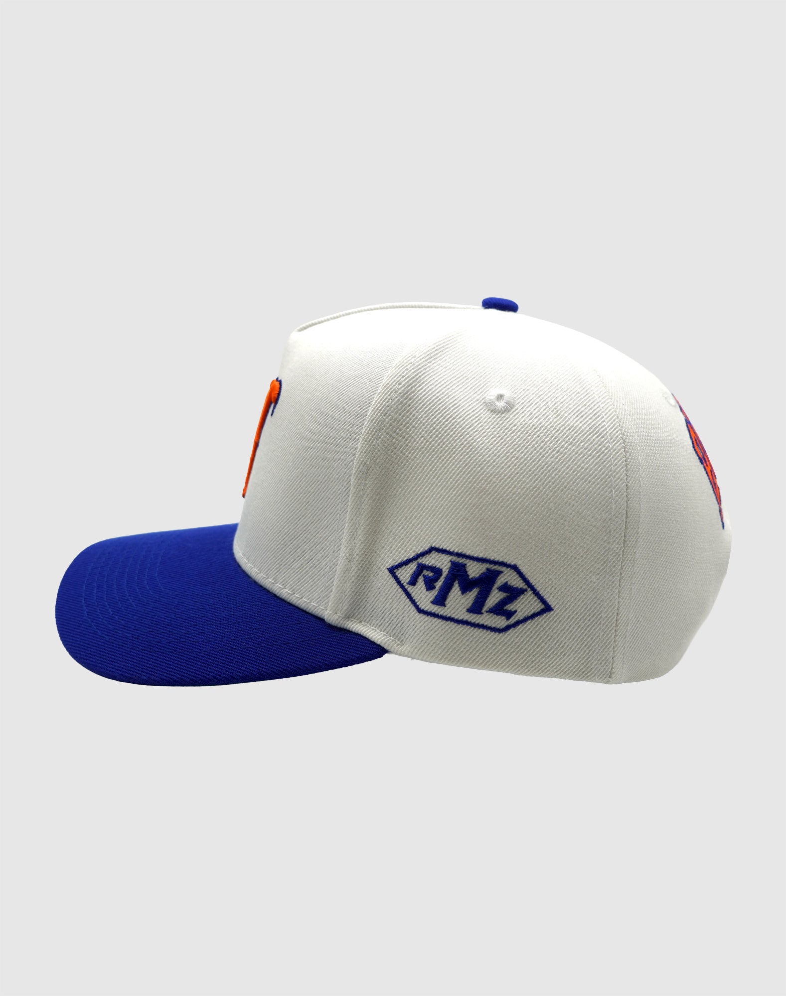 A CLASSIC UPSIDE DOWN RMZ CAP WHITE BLUE-ORANGE