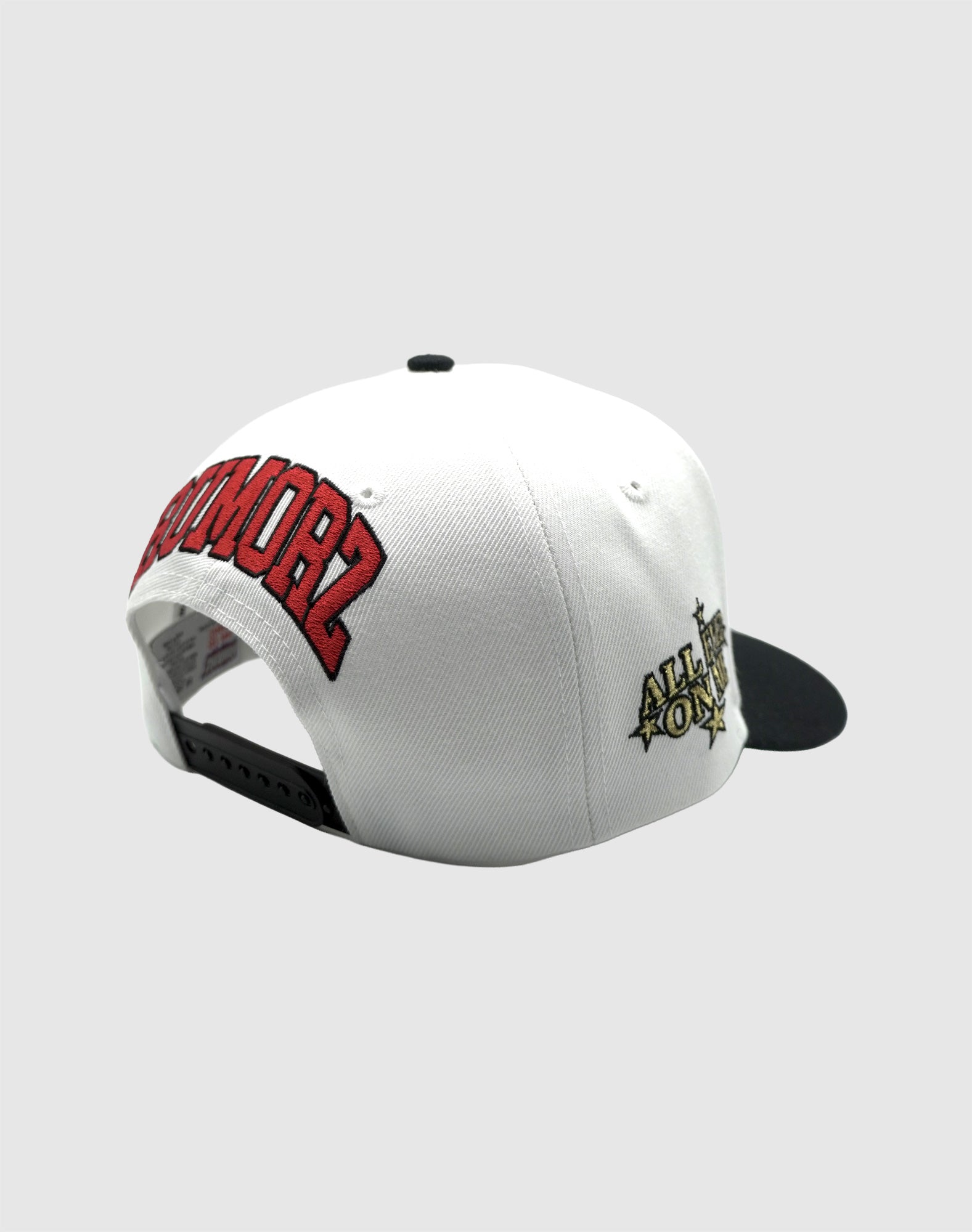 B CLASSIC UPSIDE DOWN RMZ CAP WHITE BLACK-RED
